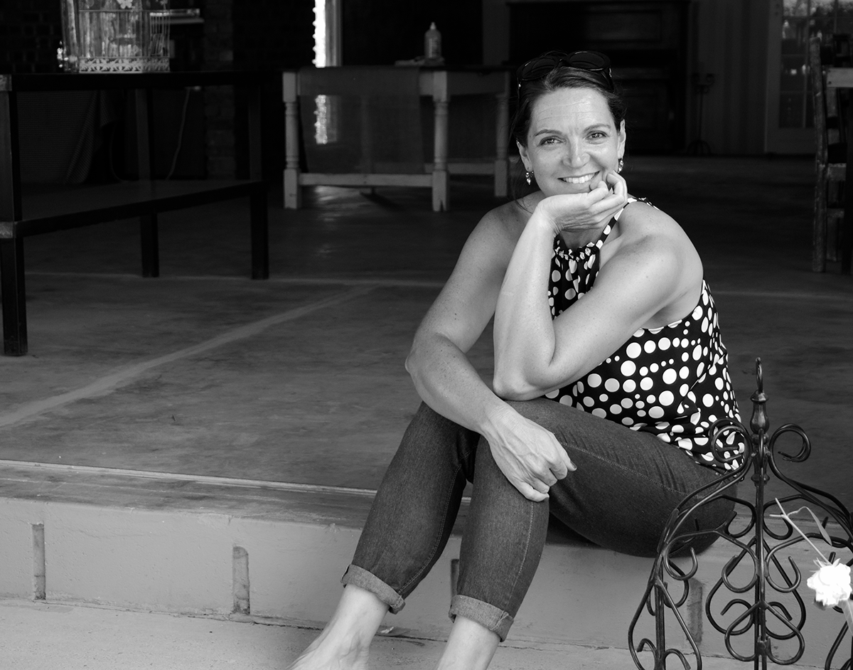 (home page) meet hosts Anneldi